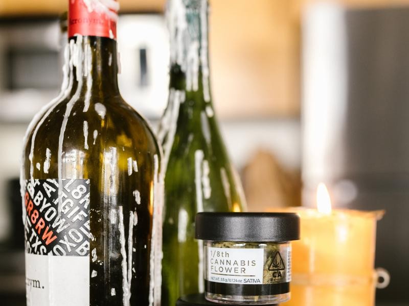 Misturar Álcool com Cannabis Medicinal: Riscos para a Saúde e Cuidados Necessários